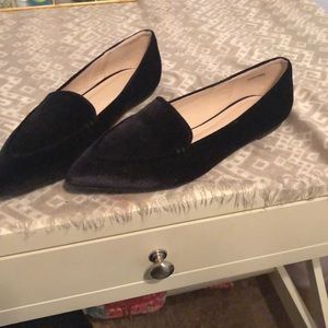 Pointed toe flats